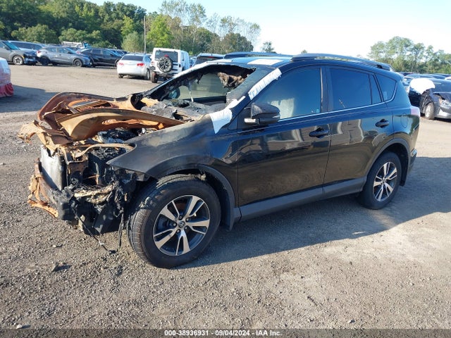 Toyota Rav4 Xle 2017 2T3RFREV1HW658982 Image 2