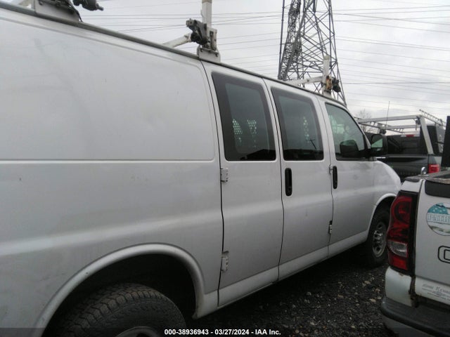 Chevrolet Express 3500 Work Van 2014 1GCZGTCG5E1205134 Image 13