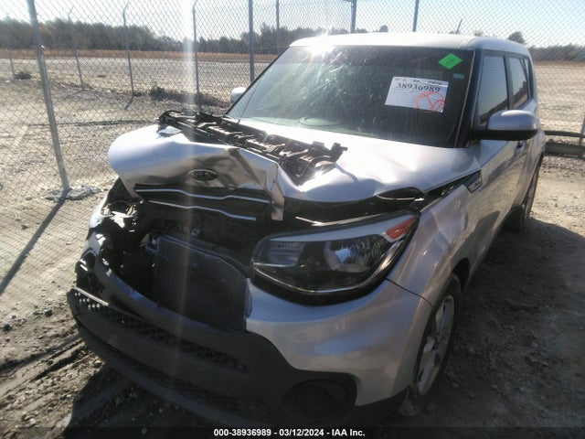 KIA Soul 2018 KNDJN2A25J7610289 Image 2