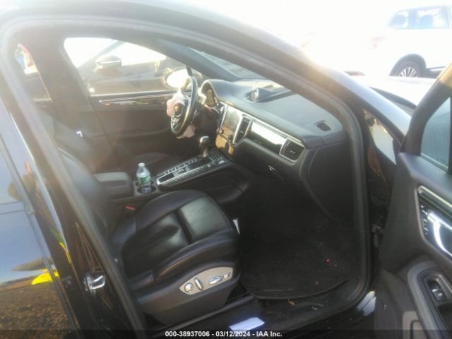 WP1AA2A54JLB14783 Porsche Macan Sport Edition