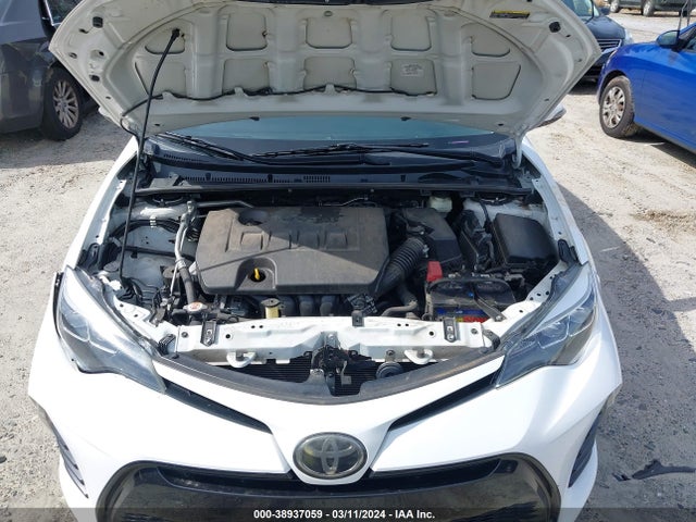 Toyota COROLLA SE 2018 5YFBURHE9JP824586 Image 10