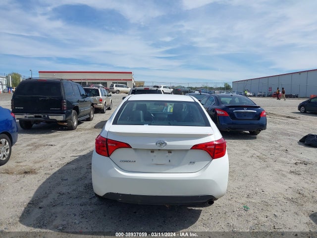 Toyota COROLLA SE 2018 5YFBURHE9JP824586 Image 16