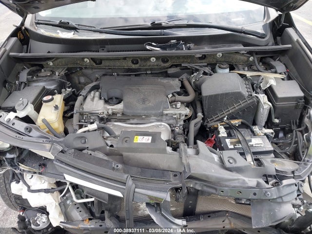 Toyota Rav4 Xle 2018 JTMWFREV8JJ752168 Image 10