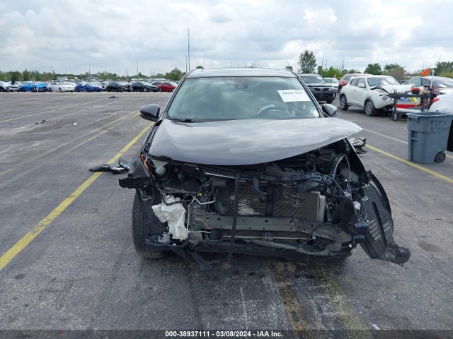 Toyota Rav4 Xle 2018 JTMWFREV8JJ752168 Image 13