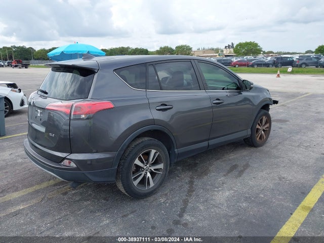 Toyota Rav4 Xle 2018 JTMWFREV8JJ752168 Image 4