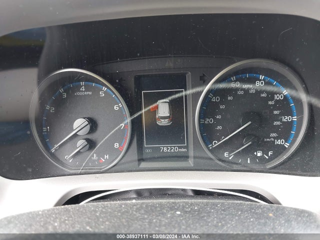 Toyota Rav4 Xle 2018 JTMWFREV8JJ752168 Image 7