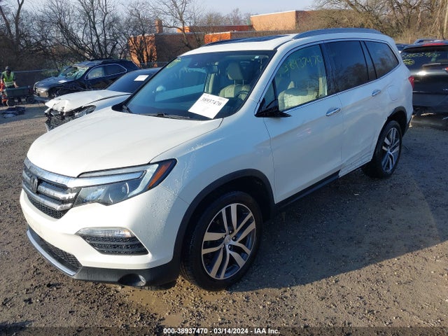 Honda Pilot Touring 2017 5FNYF6H9XHB102104 Image 2