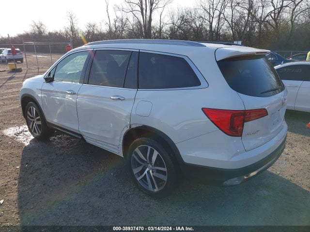Honda Pilot Touring 2017 5FNYF6H9XHB102104 Image 3