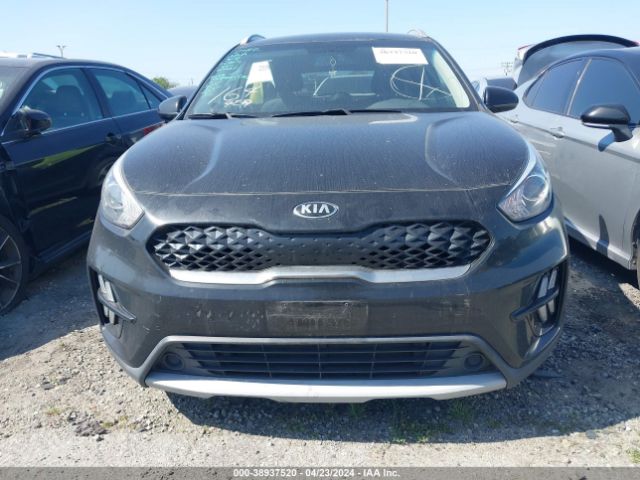 KNDCB3LC8L5365628 KIA NIRO LX