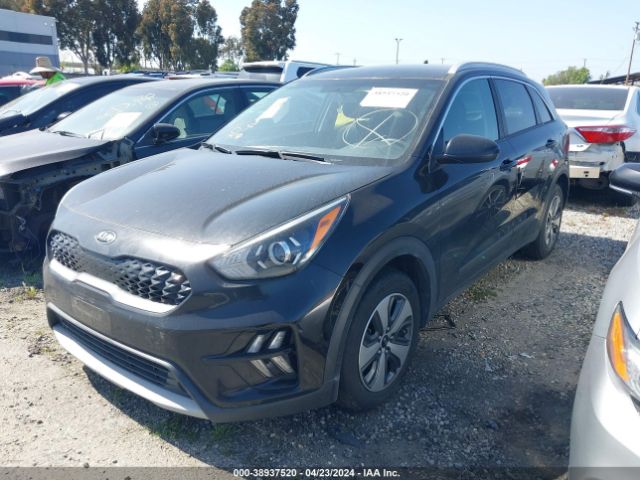 KNDCB3LC8L5365628 KIA NIRO LX