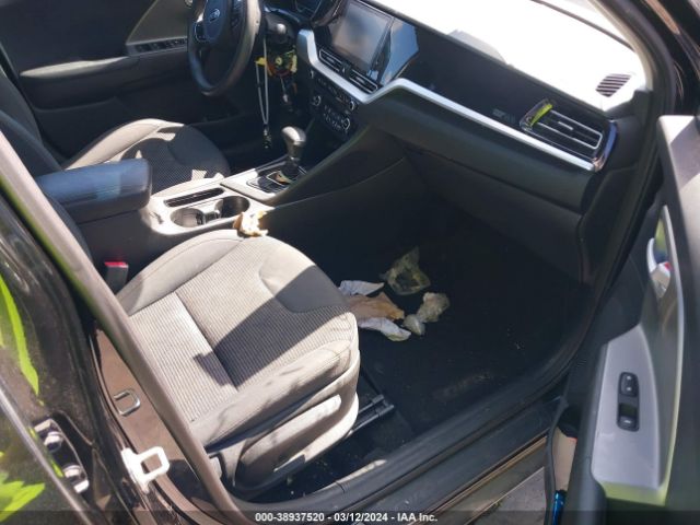 KNDCB3LC8L5365628 KIA NIRO LX