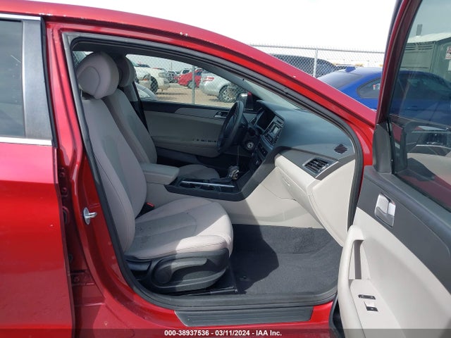 Hyundai SONATA SE 2015 5NPE24AFXFH075617 Image 5