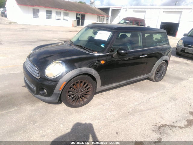 2011 MINI COOPER CLUBMAN WMWZF3C55BT187913 Photo 1