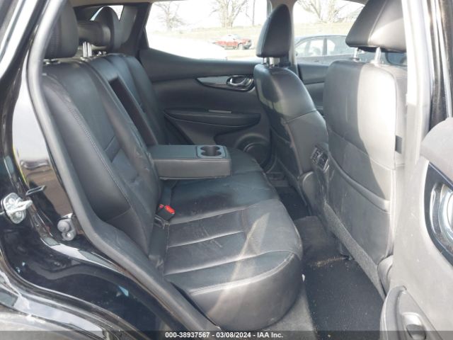 JN1BJ1CR4JW253605 Nissan Rogue Sport Sl