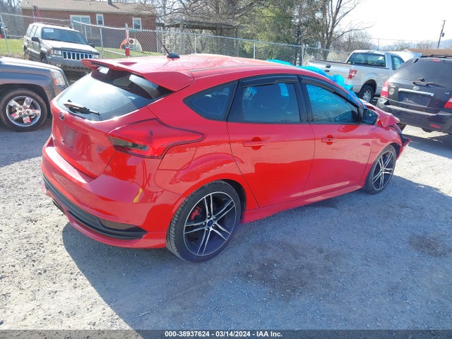 Ford FOCUS ST 2017 1FADP3L99HL213022 Image 4
