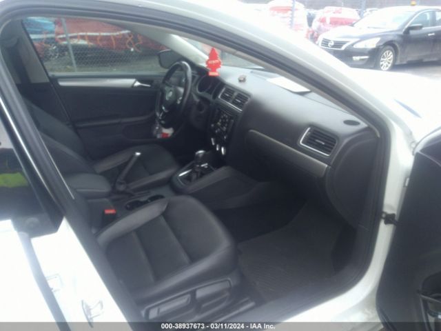3VWD17AJ3FM287979 Volkswagen Jetta 1.8t Se