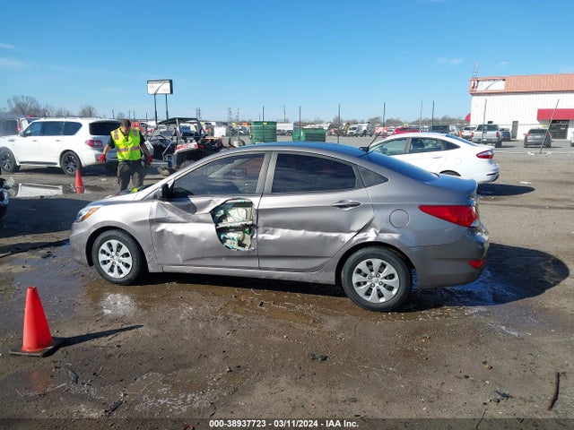 Hyundai ACCENT SE 2017 KMHCT4AE7HU360811 Image 14