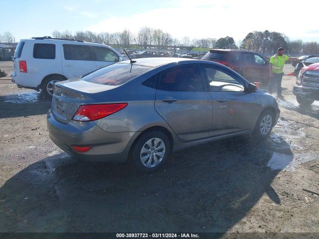 Hyundai ACCENT SE 2017 KMHCT4AE7HU360811 Image 4
