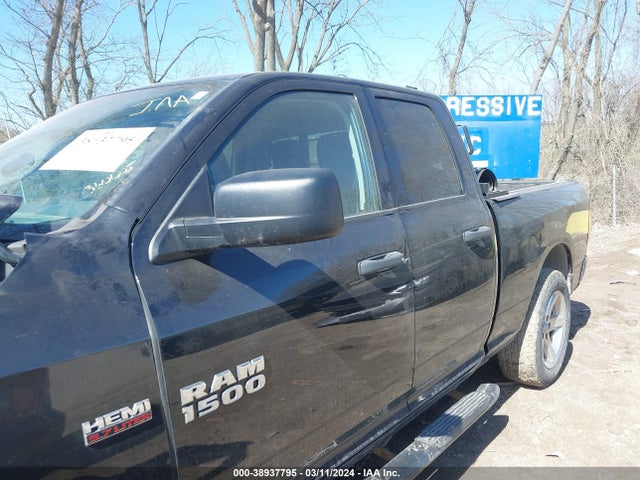 RAM 1500 Express Quad Cab 4x4 6'4 Box 2017 1C6RR7FT7HS745682 Image 14