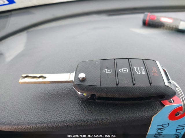 KIA Optima Lx 2018 5XXGT4L37JG224353 Image 11