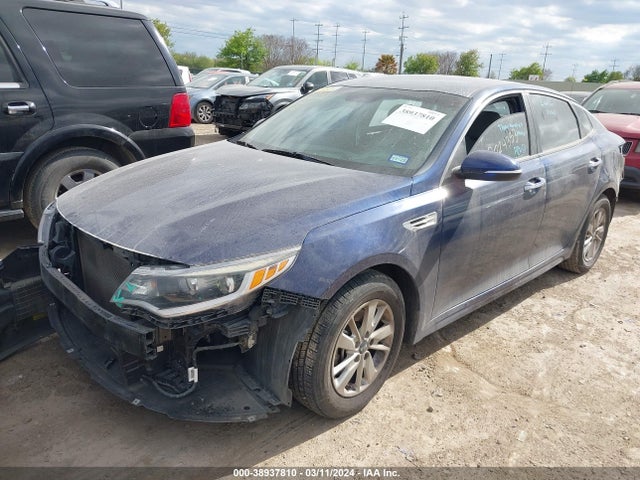 KIA Optima Lx 2018 5XXGT4L37JG224353 Image 2