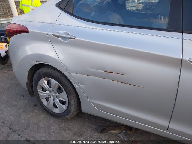 Hyundai ELANTRA SE 2016 5NPDH4AE3GH731580 Image 12