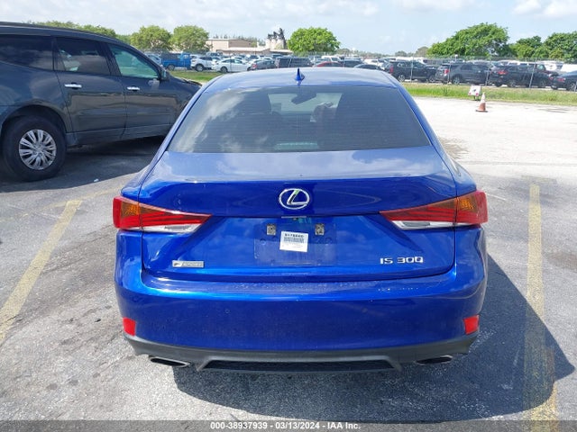 Lexus IS 300 2019 JTHBA1D27K5089013 Image 16