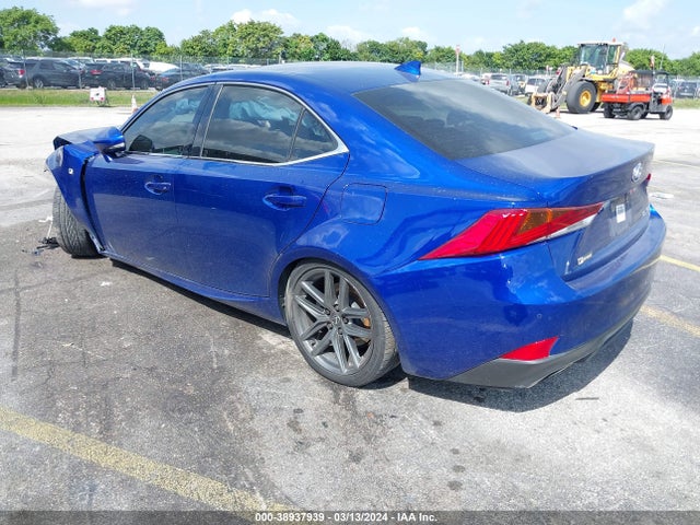 Lexus IS 300 2019 JTHBA1D27K5089013 Image 3