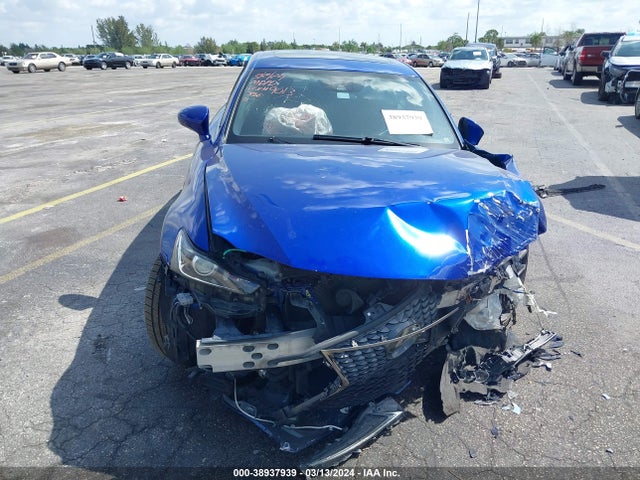 Lexus IS 300 2019 JTHBA1D27K5089013 Image 6