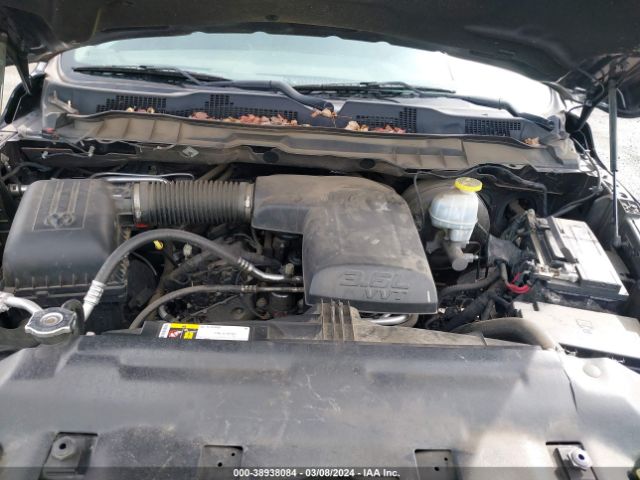 1C6RR7FG9JS261134 RAM 1500 Express Quad Cab 4x4 6'4 Box