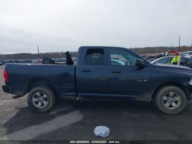 1C6RR7FG9JS261134 RAM 1500 Express Quad Cab 4x4 6'4 Box