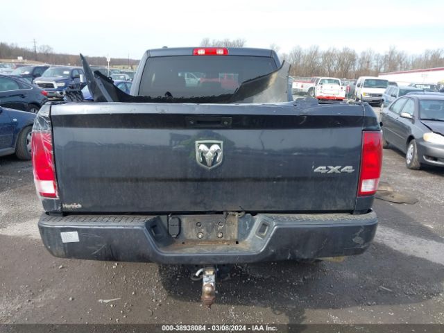 1C6RR7FG9JS261134 RAM 1500 Express Quad Cab 4x4 6'4 Box