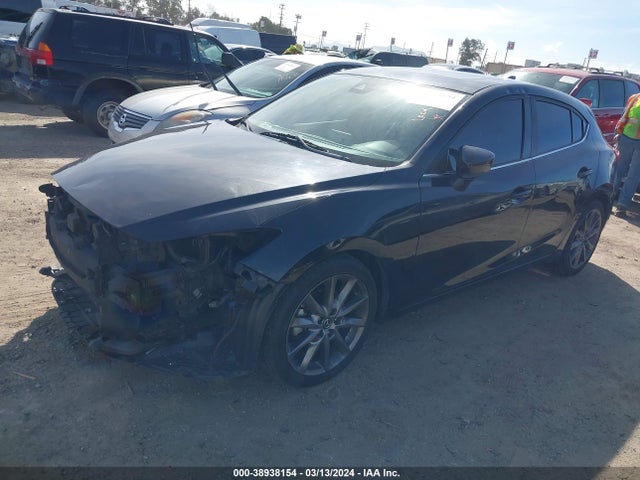 3MZBN1L37JM252247 Mazda Mazda3 Touring