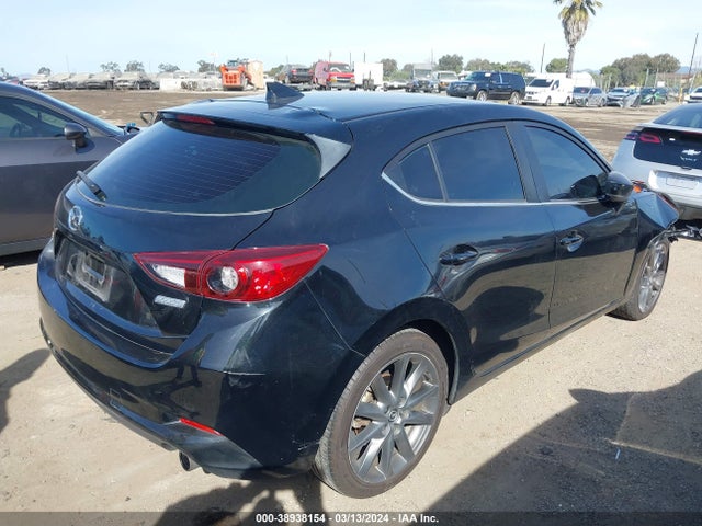 3MZBN1L37JM252247 Mazda Mazda3 Touring