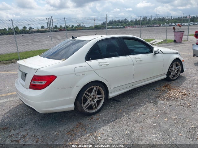 WDDGF4HB9EA916418 Mercedes-Benz C 250 Luxury/sport