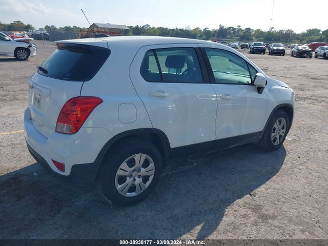 Chevrolet TRAX LS 2017 KL7CJKSB1HB204193 Image 4