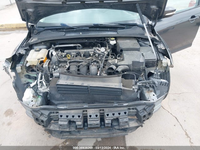 Ford FOCUS SE 2017 1FADP3F26HL214322 Image 10