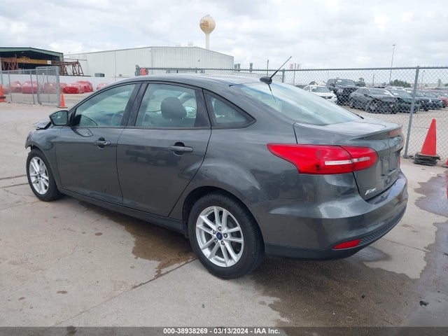 Ford FOCUS SE 2017 1FADP3F26HL214322 Image 3
