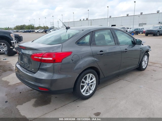 Ford FOCUS SE 2017 1FADP3F26HL214322 Image 4