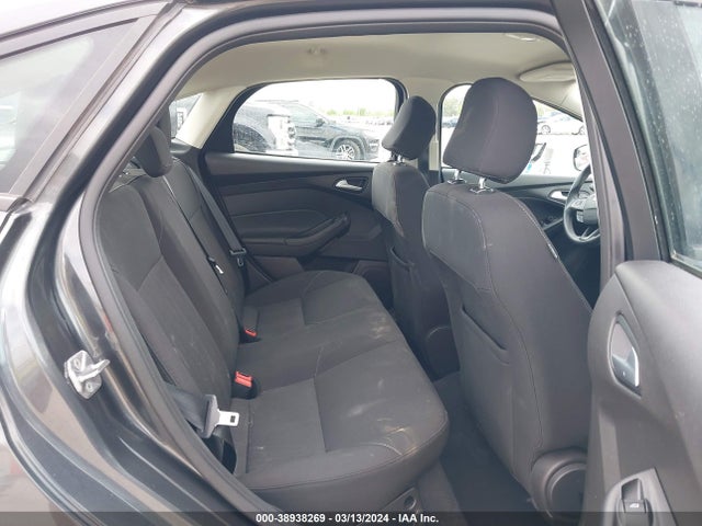 Ford FOCUS SE 2017 1FADP3F26HL214322 Image 8