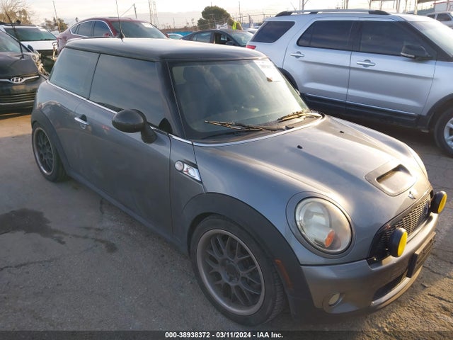 2007 MINI COOPER S WMWMF73577TT83991 Photo 0