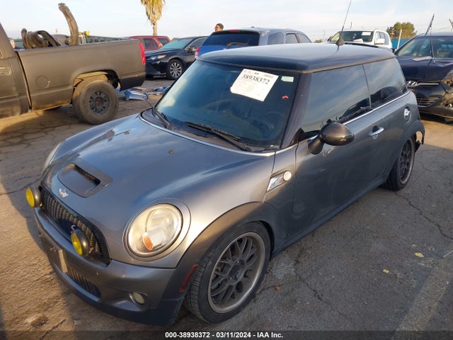2007 MINI COOPER S WMWMF73577TT83991 Photo 1