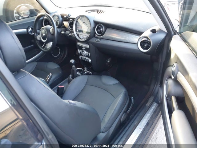 2007 MINI COOPER S WMWMF73577TT83991 Photo 4