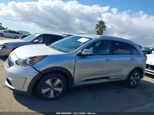 KNDCB3LCXK5345220 KIA NIRO LX