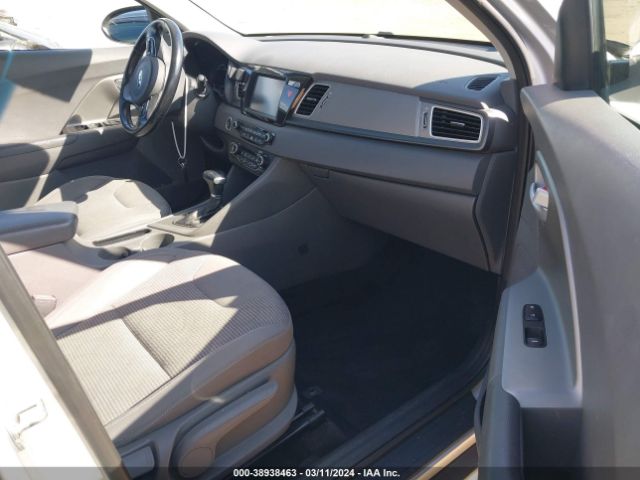 KNDCB3LCXK5345220 KIA NIRO LX