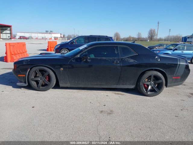 2C3CDZFJ1GH165913 Dodge Challenger 392 Hemi Scat Pack Shaker