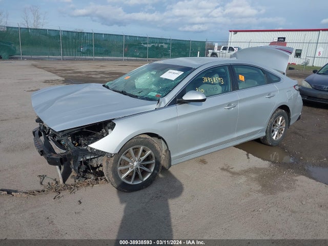 Hyundai SONATA SE 2018 5NPE24AFXJH646046 Image 2