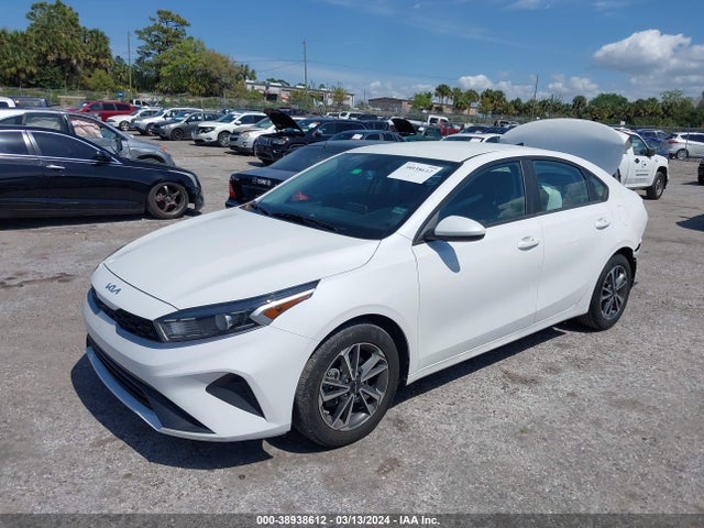 KIA Forte Lxs 2022 3KPF24AD7NE456752 Image 2