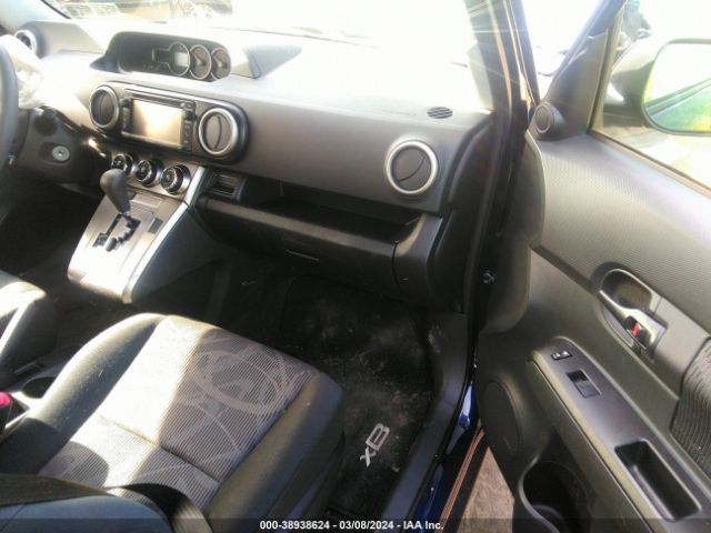 JTLZE4FE9FJ071403 Scion XB