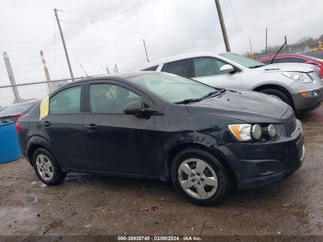 Chevrolet Sonic Ls Auto 2015 1G1JA5SH4F4106107 Image 13